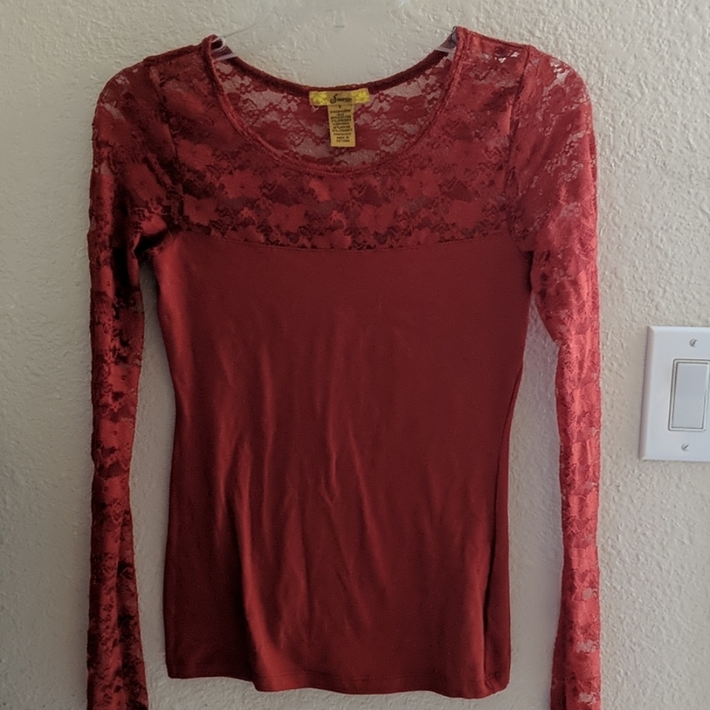 Long sleeve lace shirt
